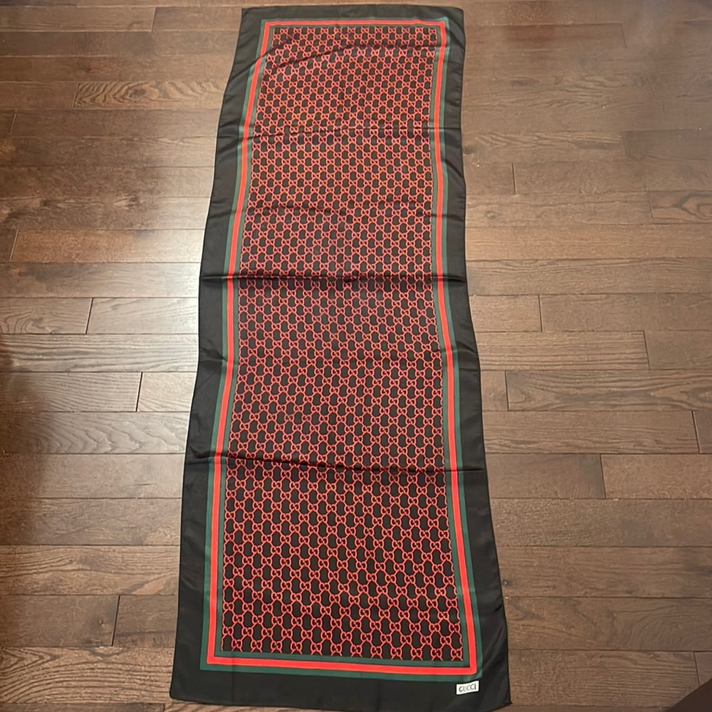 Gucci silk scarf